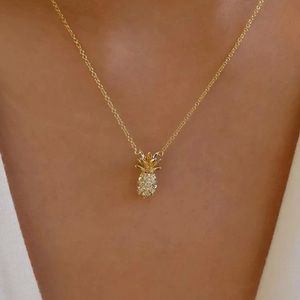 ❤️Rhinestone Pineapple Pendant Necklace